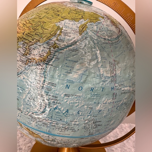 Vintage Looking 3D Globe on Stand - Picture 5 of 7